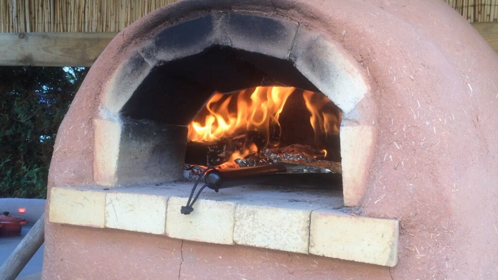 Pizza-oven van leem